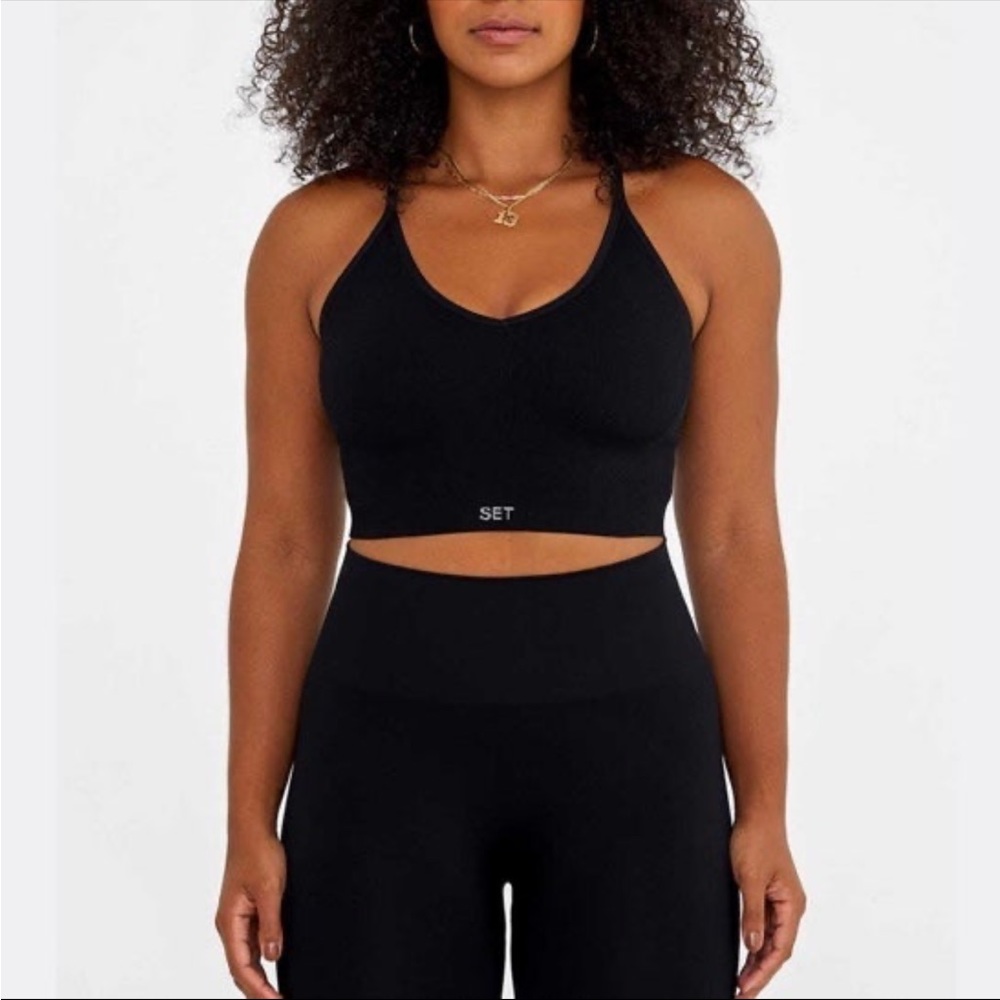 *SOLD* Set active sculptflex ribbed v bra